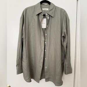 Everlane The Boyfriend Shirt in Linen Sage green- Size M